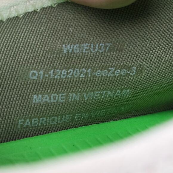 Oofos Womens 6 Oomg eeZee Low White Tan Camo Casual Recovery Daily Slip On Shoe - Picture 14 of 14